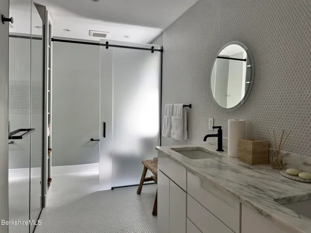 $3,250,000 | 1333 Norfolk Road, New Marlborough, MA 01259