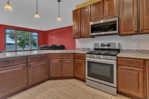 $625,000 | 4631 141st Avenue Northeast, Spicer, MN 56288