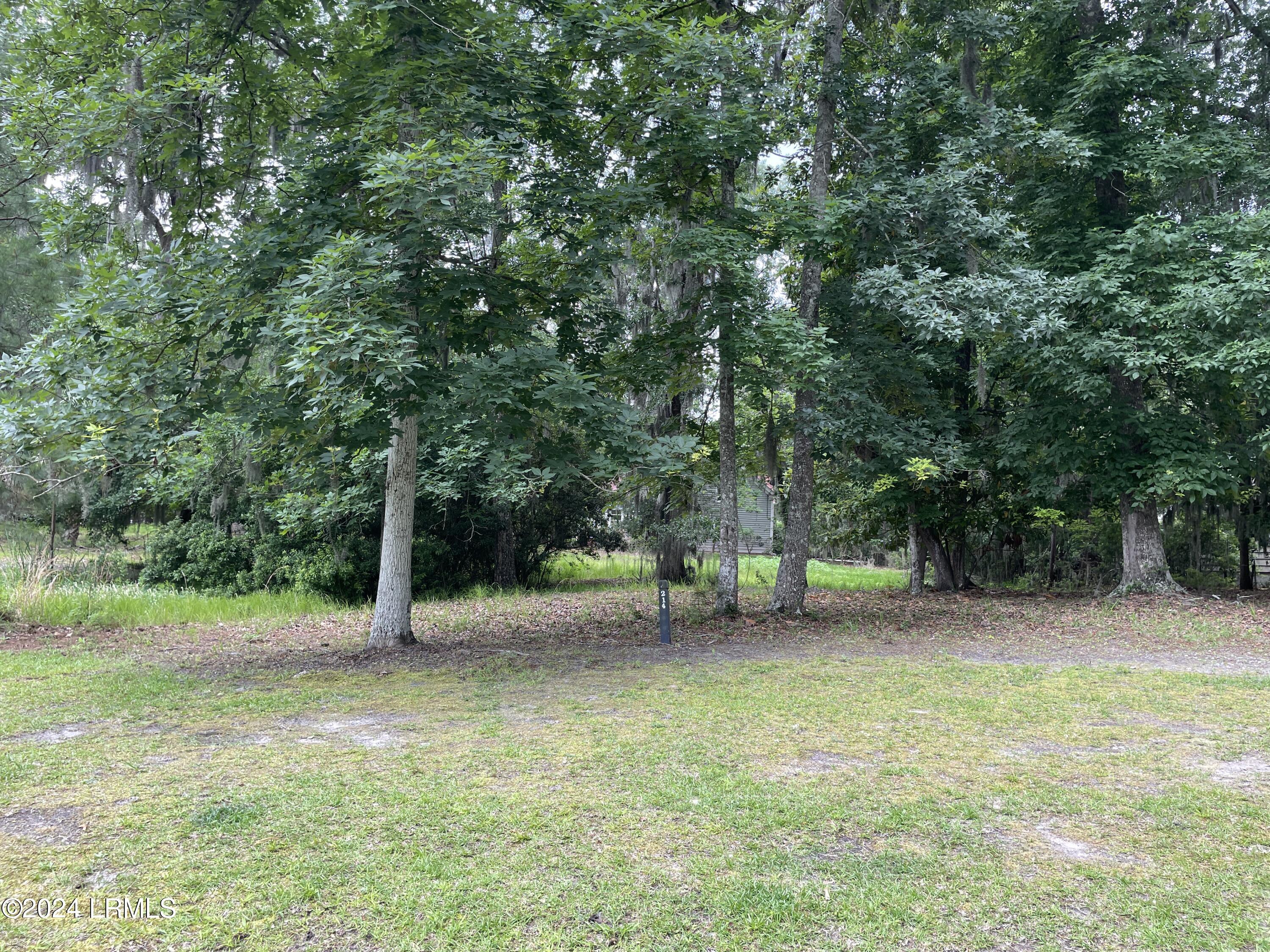 214 De La Gaye Point Beaufort, SC 29902 - Photo 9 of 11 214 De La Gaye