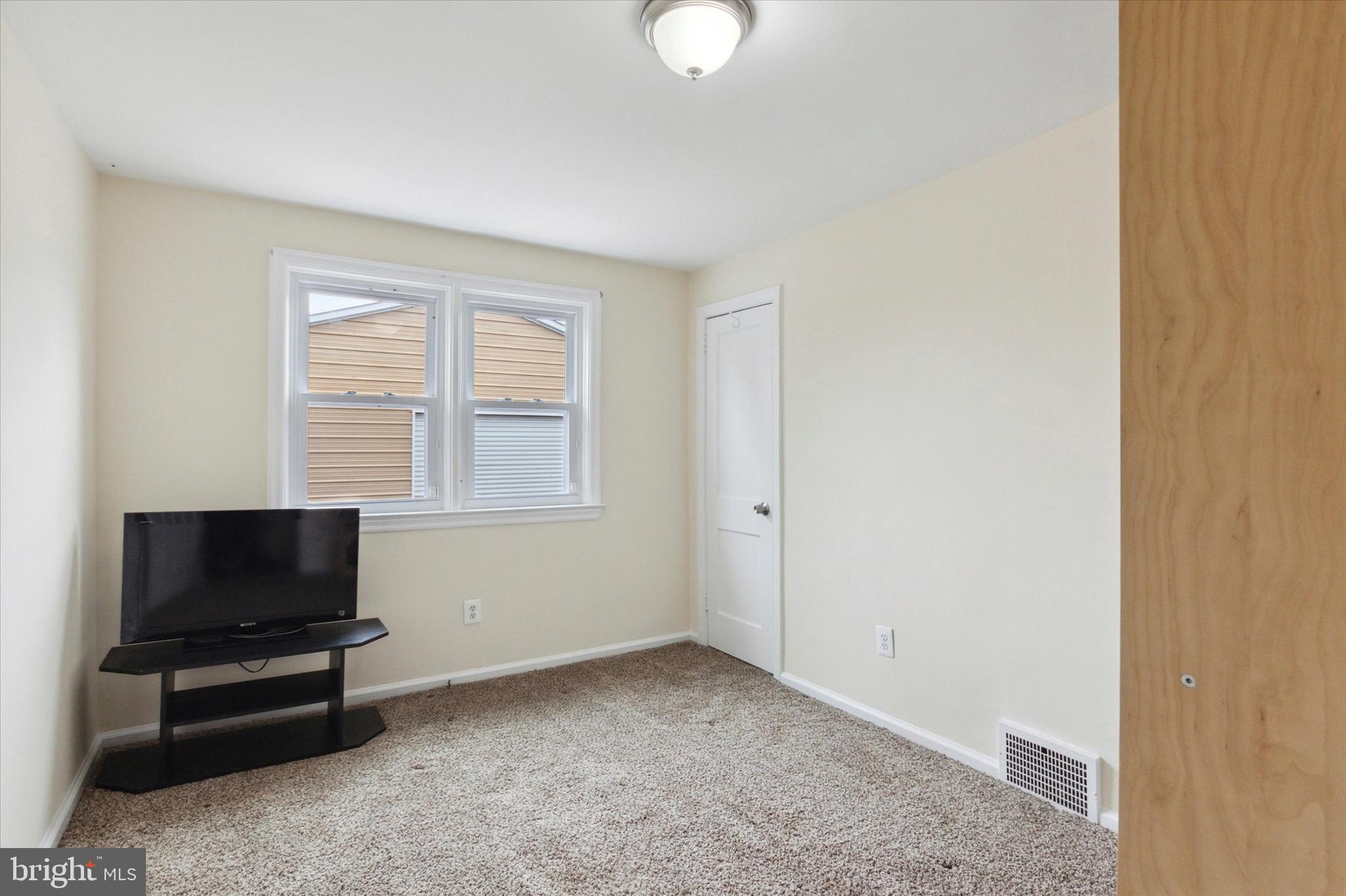 959 Kingsman Road Boothwyn, PA 19061 - Photo 11 of 15