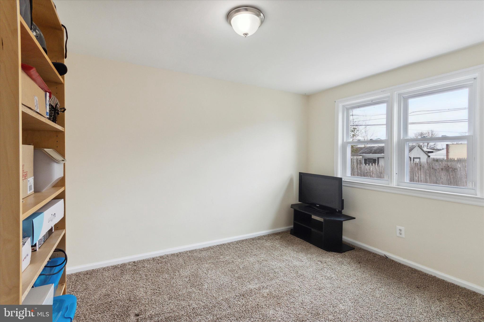 959 Kingsman Road Boothwyn, PA 19061 - Photo 12 of 15