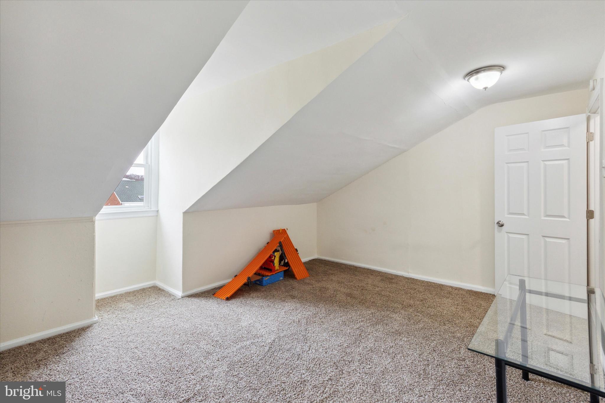 959 Kingsman Road Boothwyn, PA 19061 - Photo 14 of 15