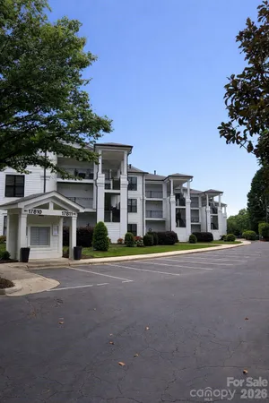 $615,000 | 17811 Half Moon Lane, Unit L, Cornelius, NC 28031