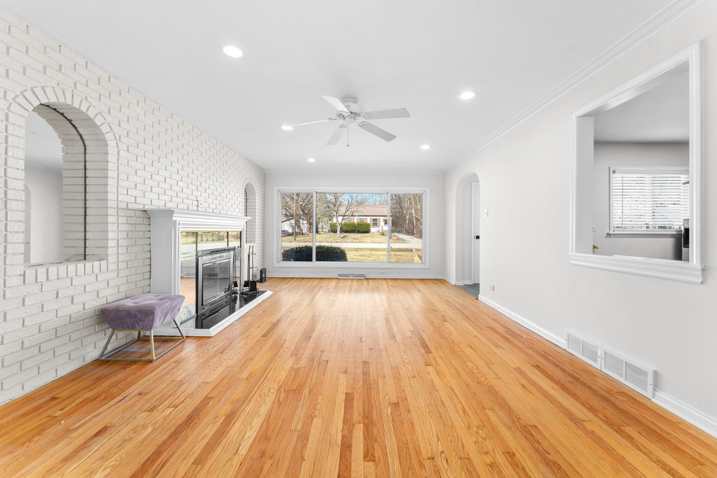 3047 Olive Road Homewood, IL 60430 - Photo 3 of 15