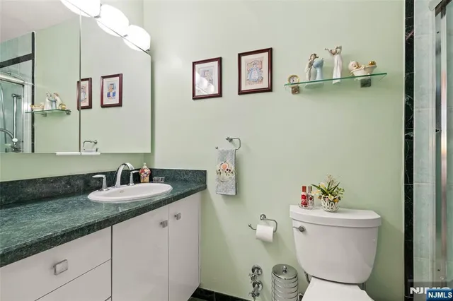 $215,000 | 280 Prospect, Unit 9H, Hackensack, NJ 07601