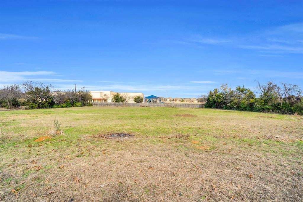 3107 Russell Road Arlington, TX 76001 - Photo 15 of 37