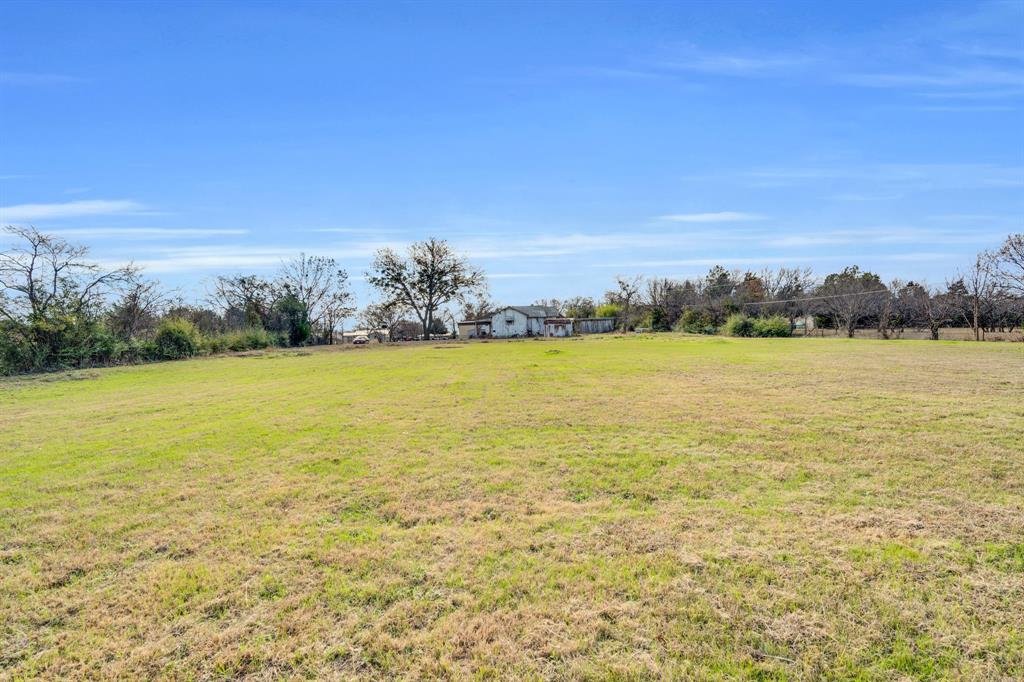 3107 Russell Road Arlington, TX 76001 - Photo 18 of 37