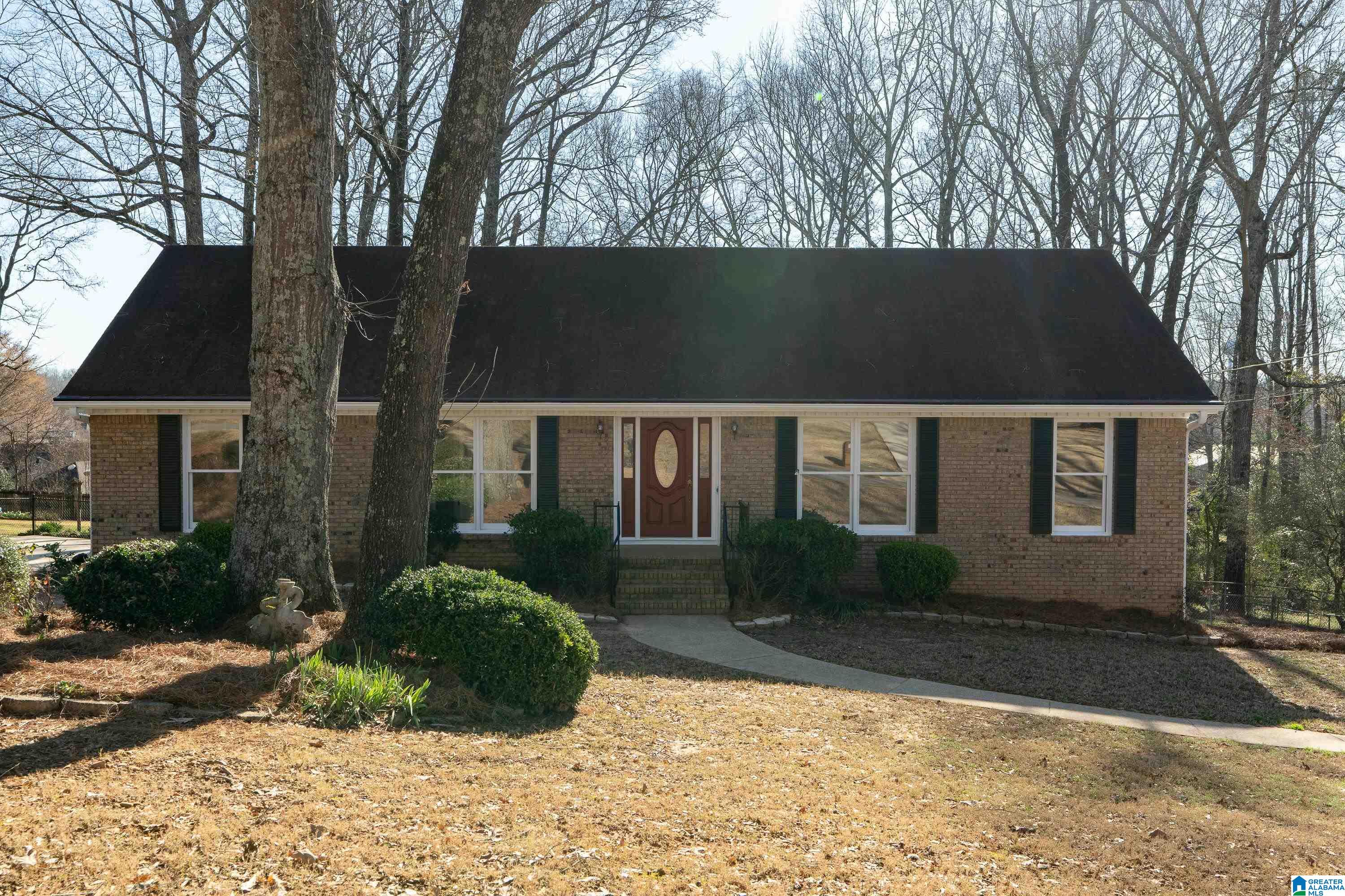 103 Woodward Road Trussville, AL 35173 - Photo 2 of 32