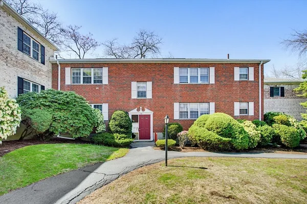 $499,000 | 128 Lake Shore Road, Unit 1, Boston, MA 02135