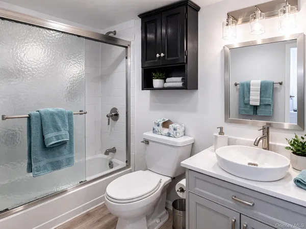 $1,950 | 63 Lake Trail, Greenwood Lake, NY 10925