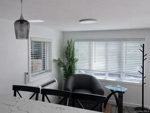 $1,950 | 63 Lake Trail, Greenwood Lake, NY 10925