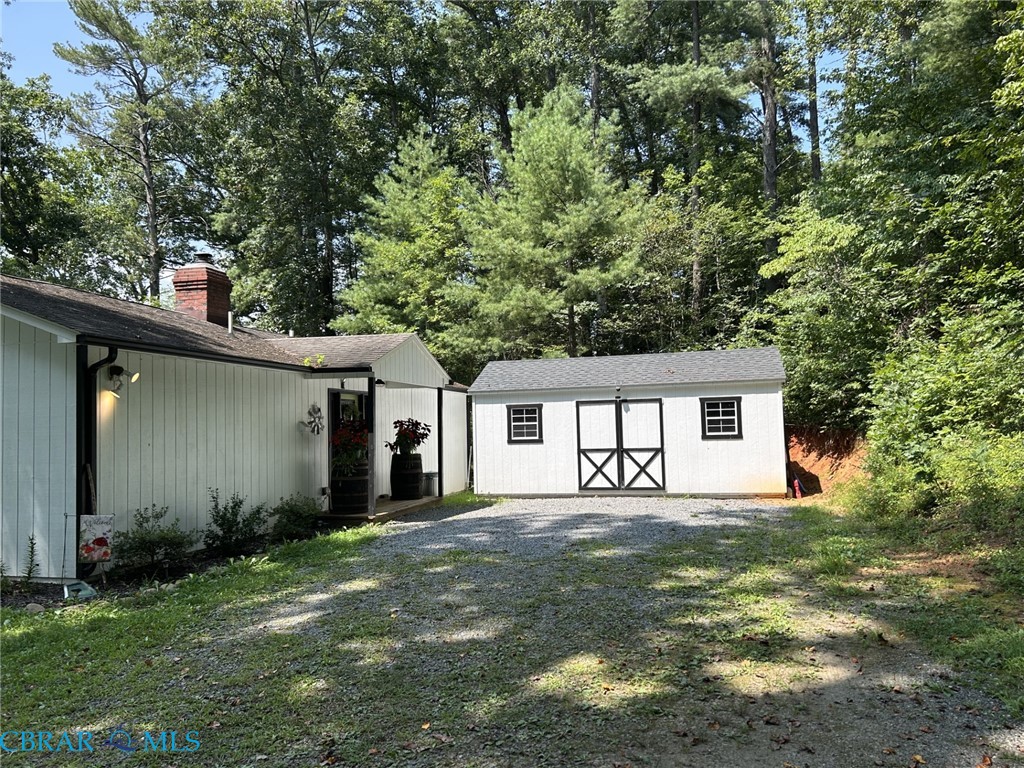 136 Wolftown-Hood Road Hood, VA 22723 - Photo 3 of 22