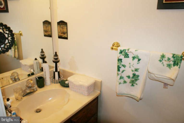 15743 Haynes Road Laurel, MD 20707 - Photo 5 of 17 Half Bath