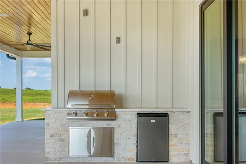 $915,000 | 10343 Sunny Mdw Drive, Chappell Hill, TX 77426