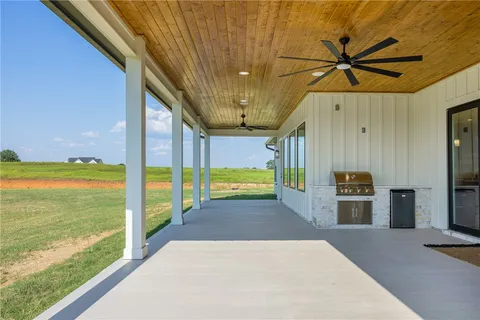 $915,000 | 10343 Sunny Mdw Drive, Chappell Hill, TX 77426