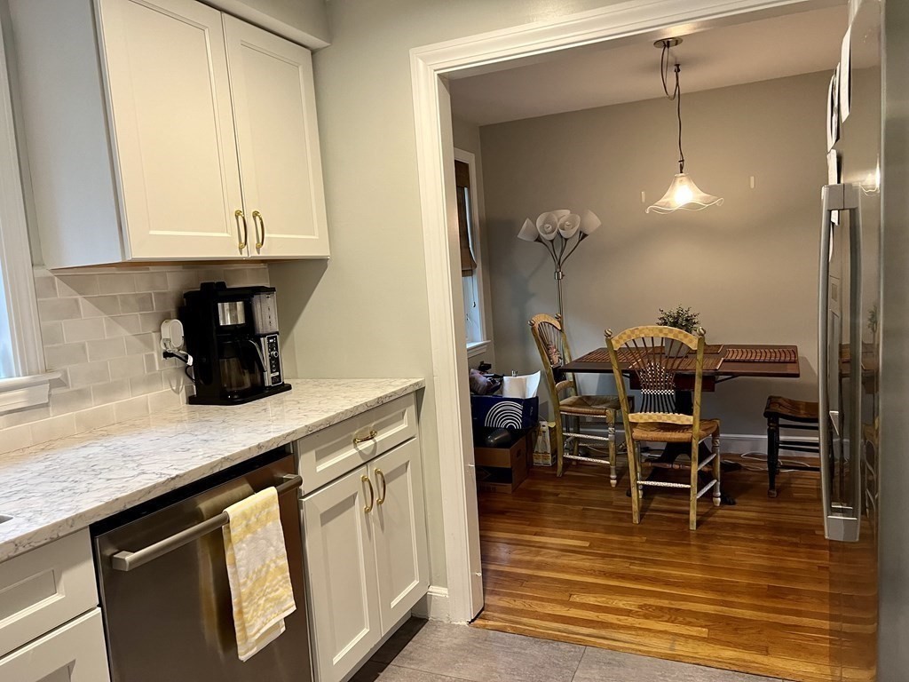 37 Linden Street, Unit 27 Wellesley, MA 02482 - Photo 5 of 12