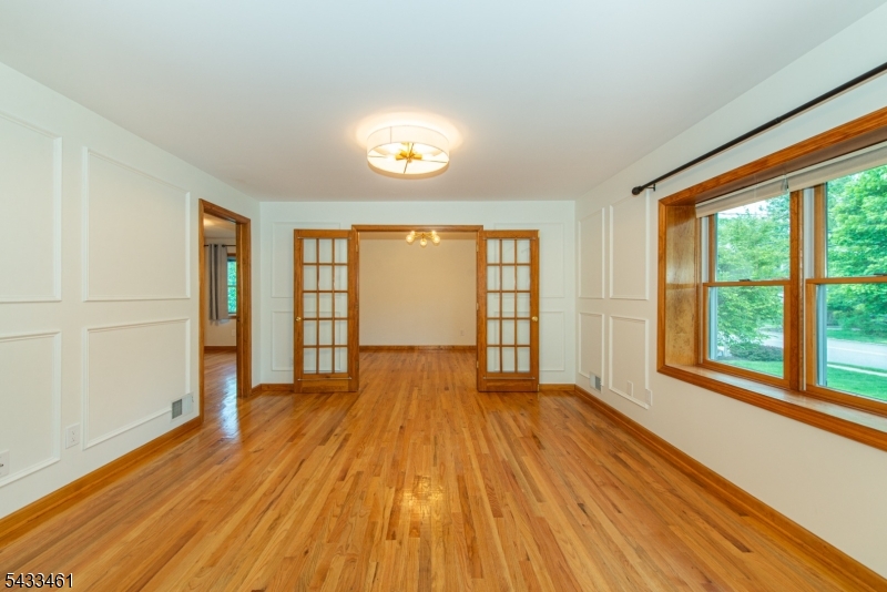77 Rockwood Road Florham Park, NJ 07932 - Photo 11 of 47