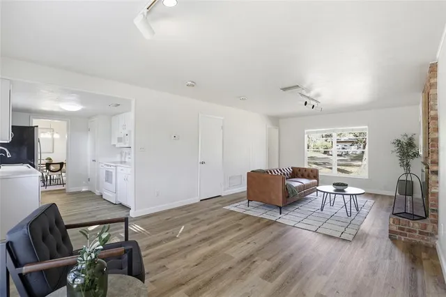 $399,900 | 4411 Northwest 14th Place, Gainesville, FL 32605