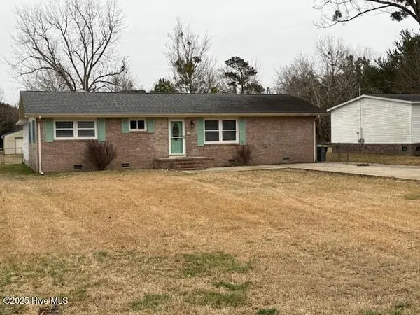 $2,150 | 2008 Thompson Drive, Newport, NC 28570