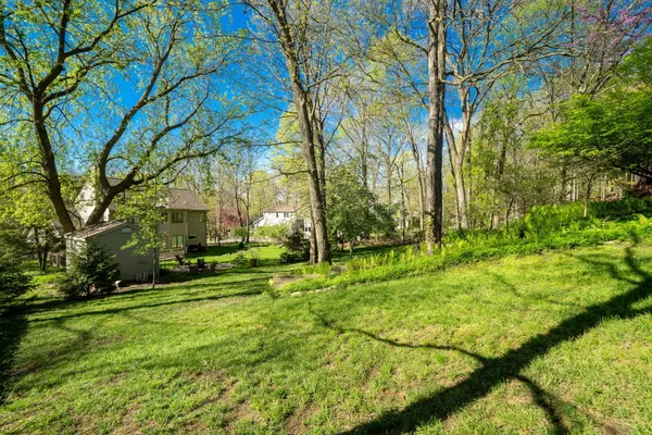 $784,900 | 2551 Riveredge Drive Southeast, Grand Rapids, MI 49546