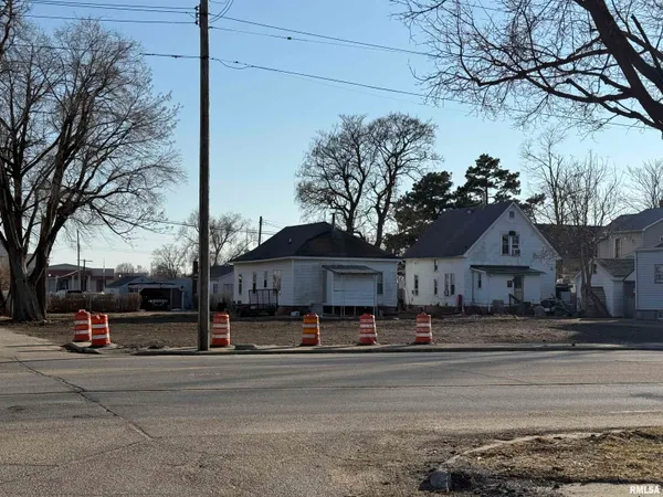 $24,500 | 354 East Locust Street, Canton, IL 61520