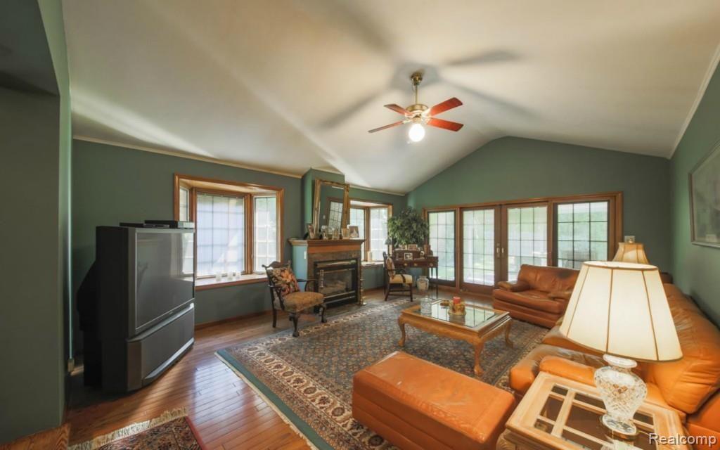 1021 Audubon Road Grosse Pointe, MI 48230 - Photo 7 of 18 10-photo-web-1680x1050-175108.jpg