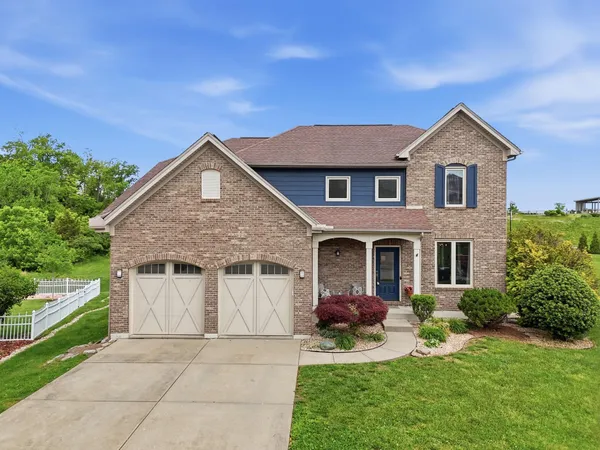$689,900 | 550 Scenic Drive, Park Hills, KY 41011