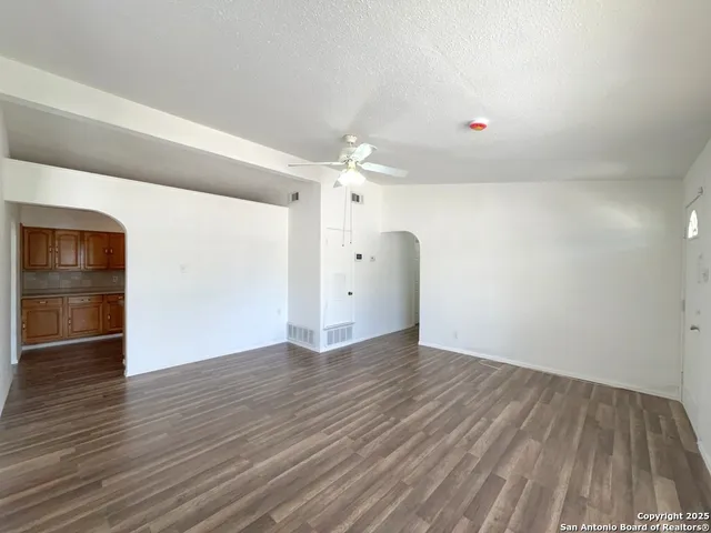 $1,250 | 9202 Silver Hill, San Antonio, TX 78224