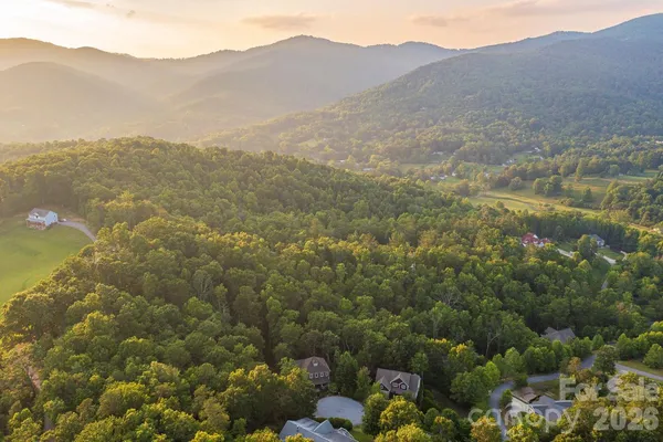 $1,075,000 | 6 Grouse Terrace, Fairview, NC 28730