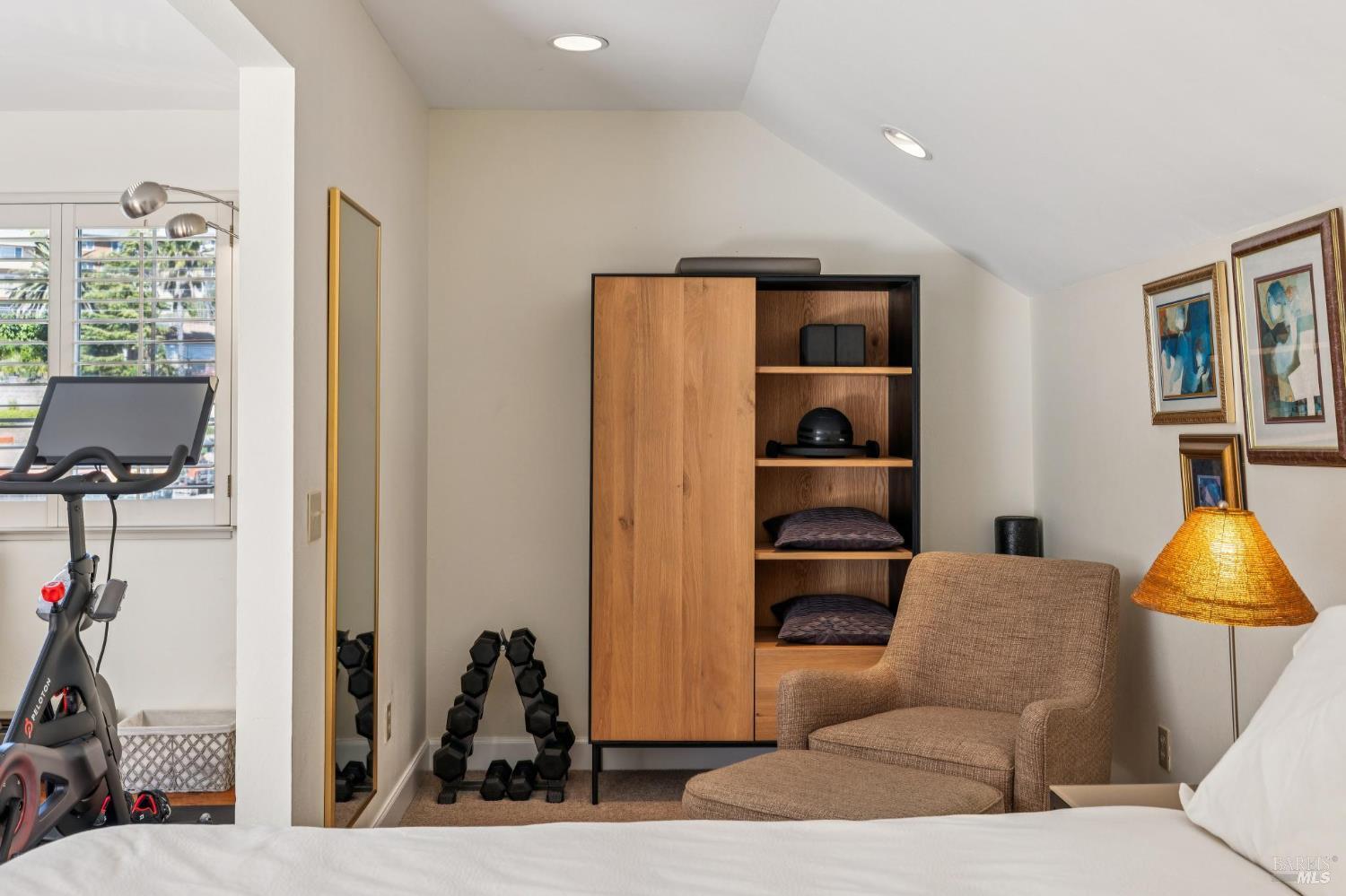 24 Mooring Road San Rafael, CA 94901 - Photo 56 of 71 Seating area and storage space adjacent to the bed.