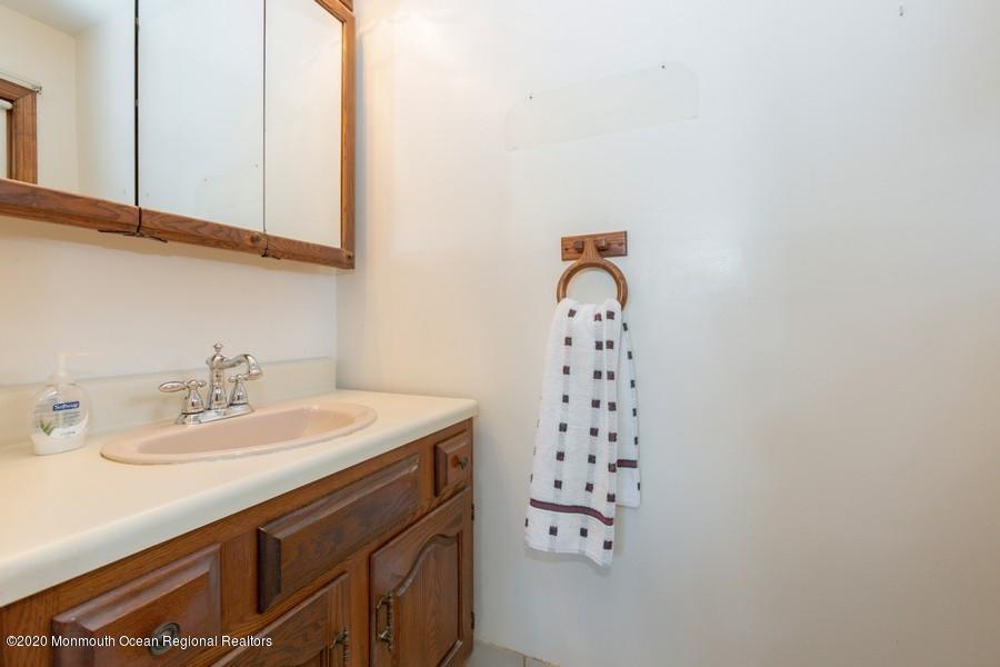 4 Fordham Road Parlin, NJ 08859 - Photo 12 of 19 4 Fordham 13