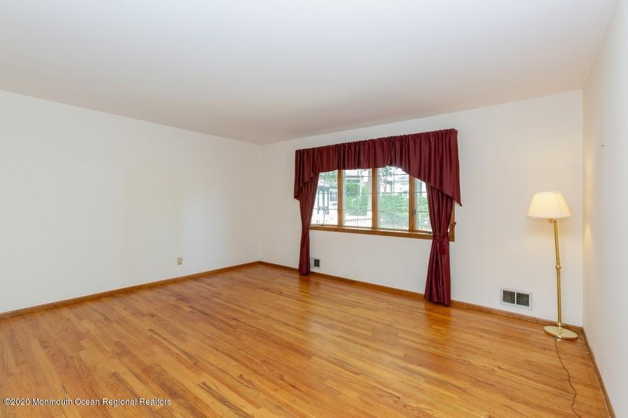 4 Fordham Road Parlin, NJ 08859 - Photo 8 of 19 4 Fordham 9