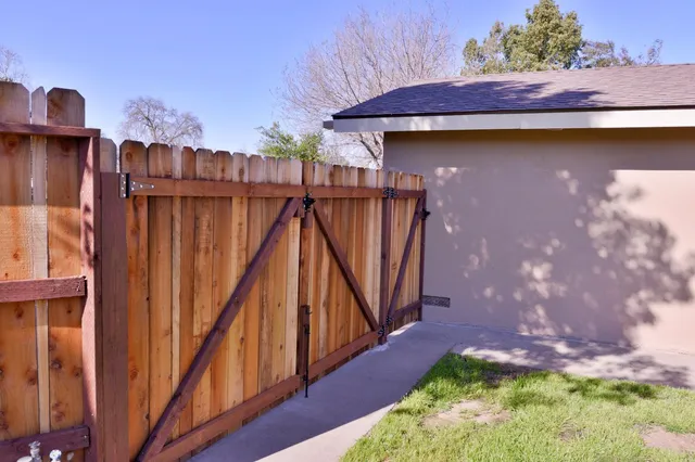 $678,000 | 2345 Rogue River Drive, Sacramento, CA 95826