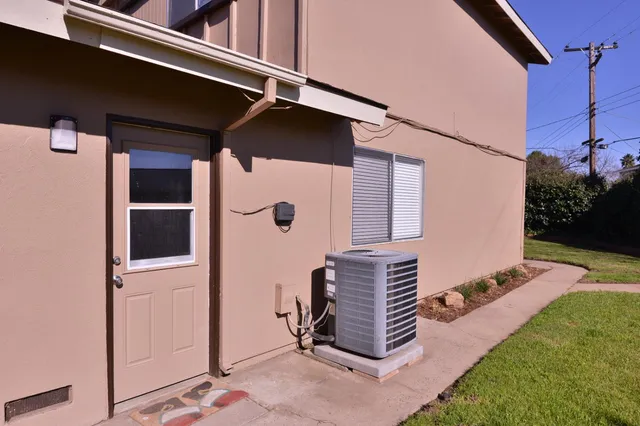 $678,000 | 2345 Rogue River Drive, Sacramento, CA 95826