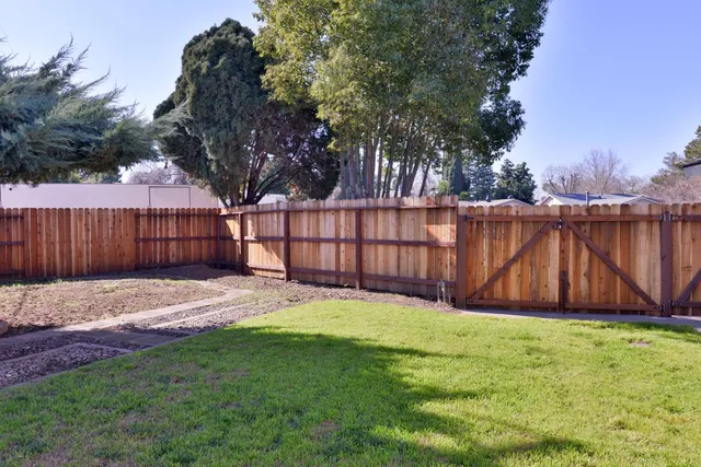 $678,000 | 2345 Rogue River Drive, Sacramento, CA 95826