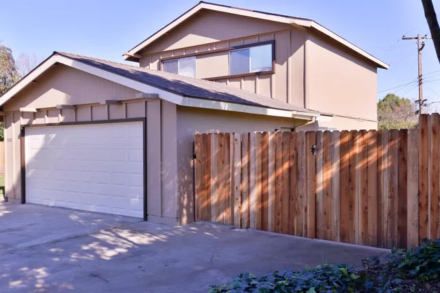 $678,000 | 2345 Rogue River Drive, Sacramento, CA 95826