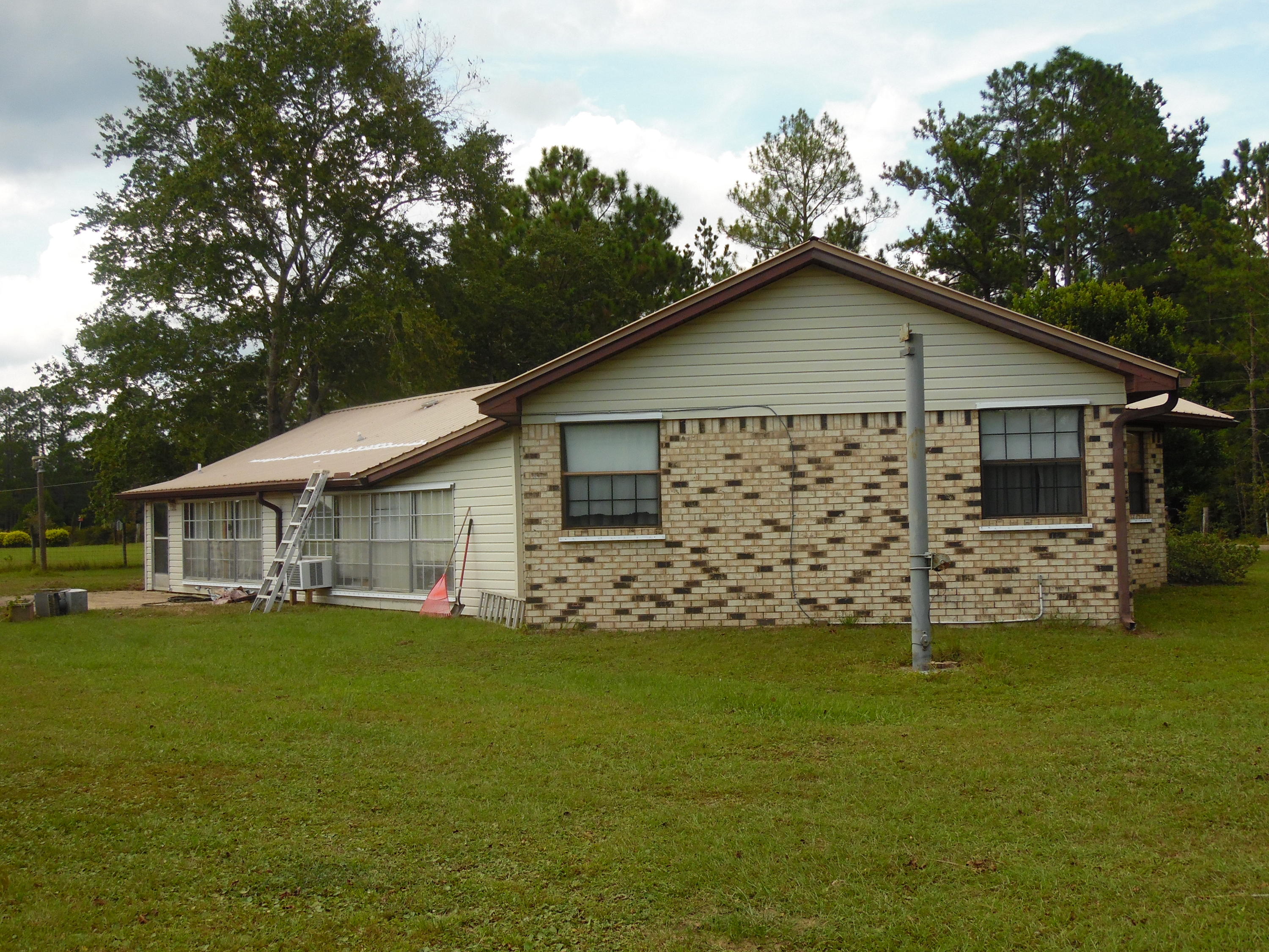573 Andy Nowling Road DeFuniak Springs, FL 32433 - Photo 3 of 32 back yard view
