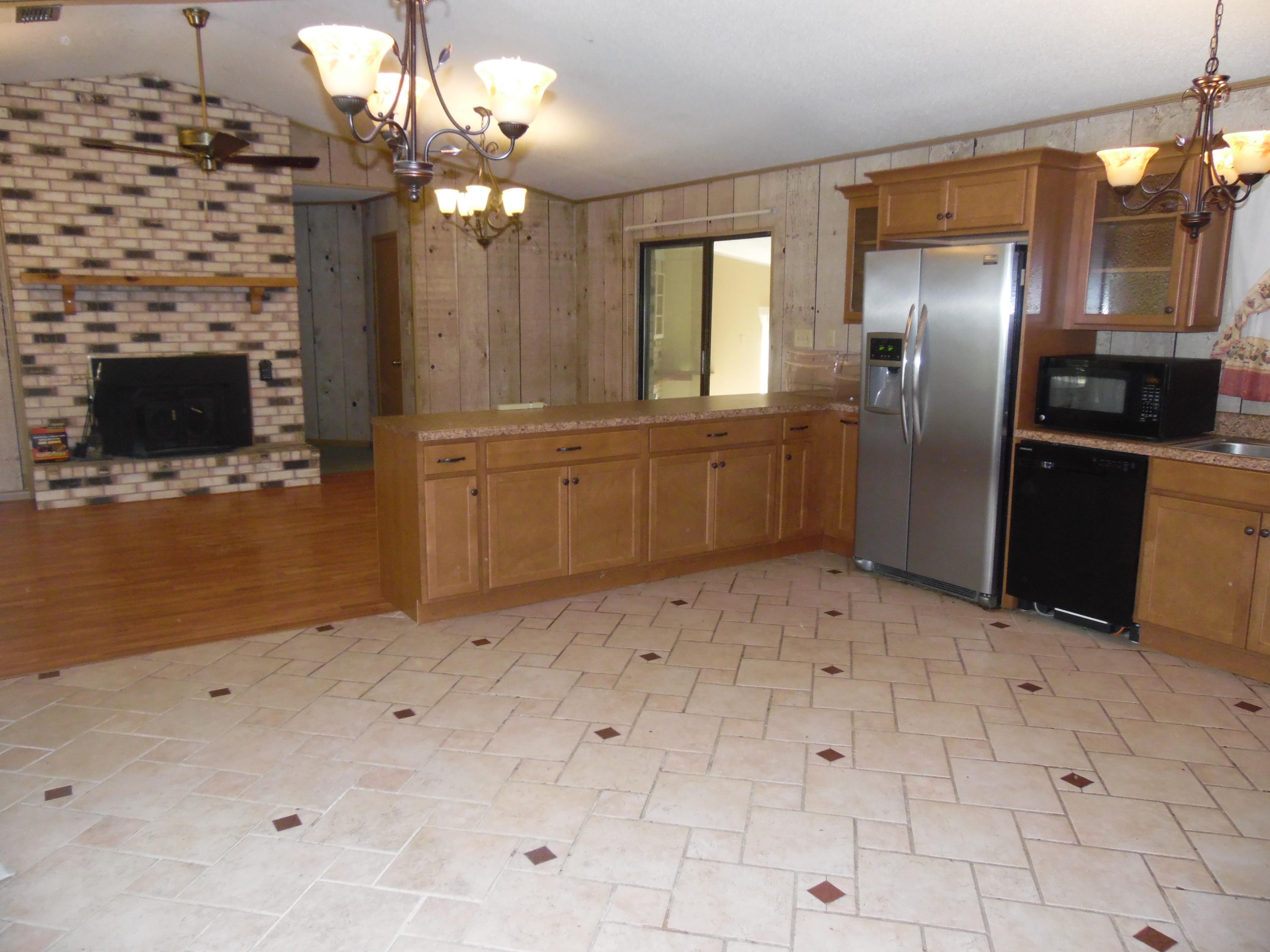 573 Andy Nowling Road DeFuniak Springs, FL 32433 - Photo 7 of 32 kitchen