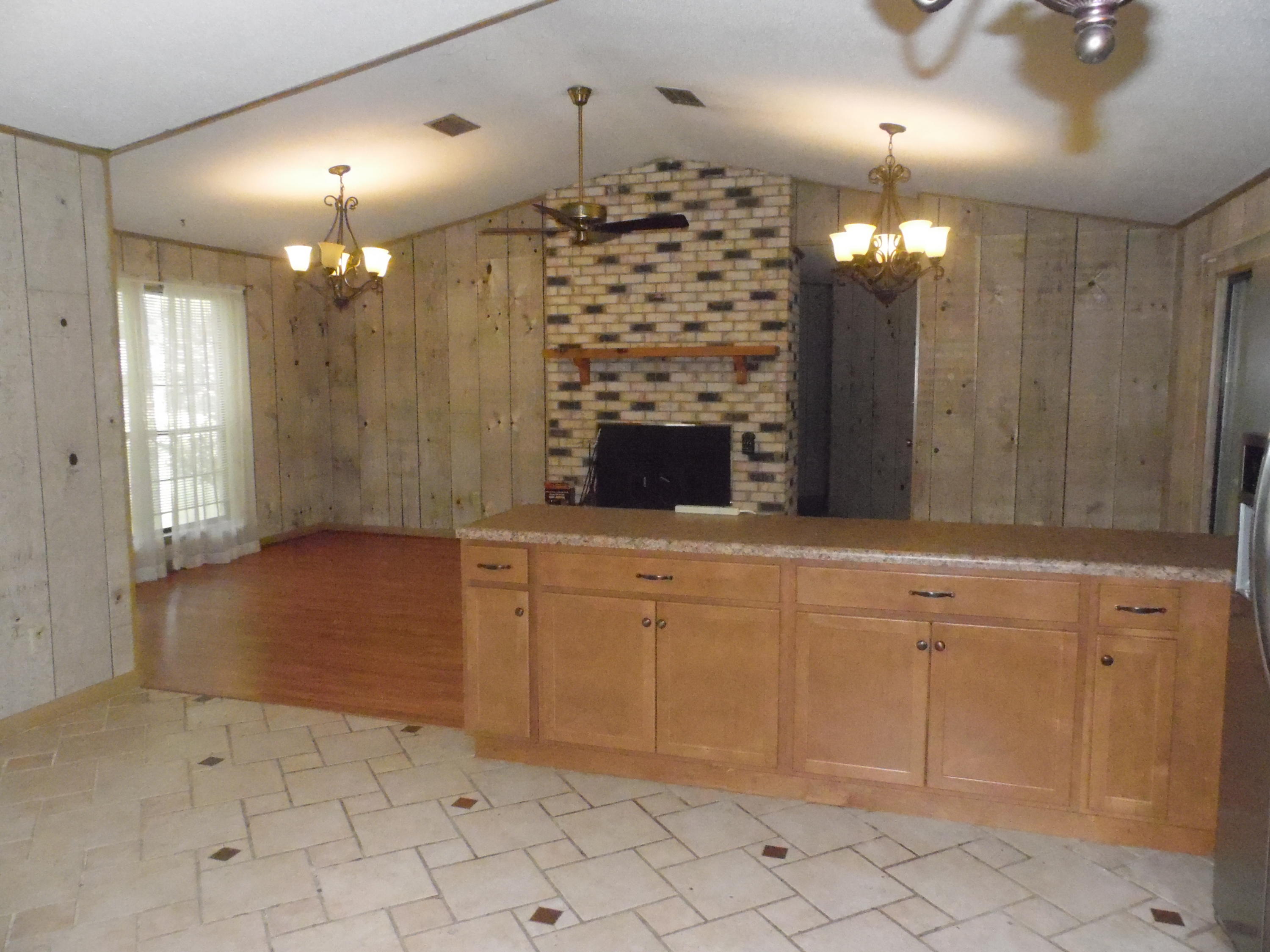 573 Andy Nowling Road DeFuniak Springs, FL 32433 - Photo 8 of 32 Kitchen