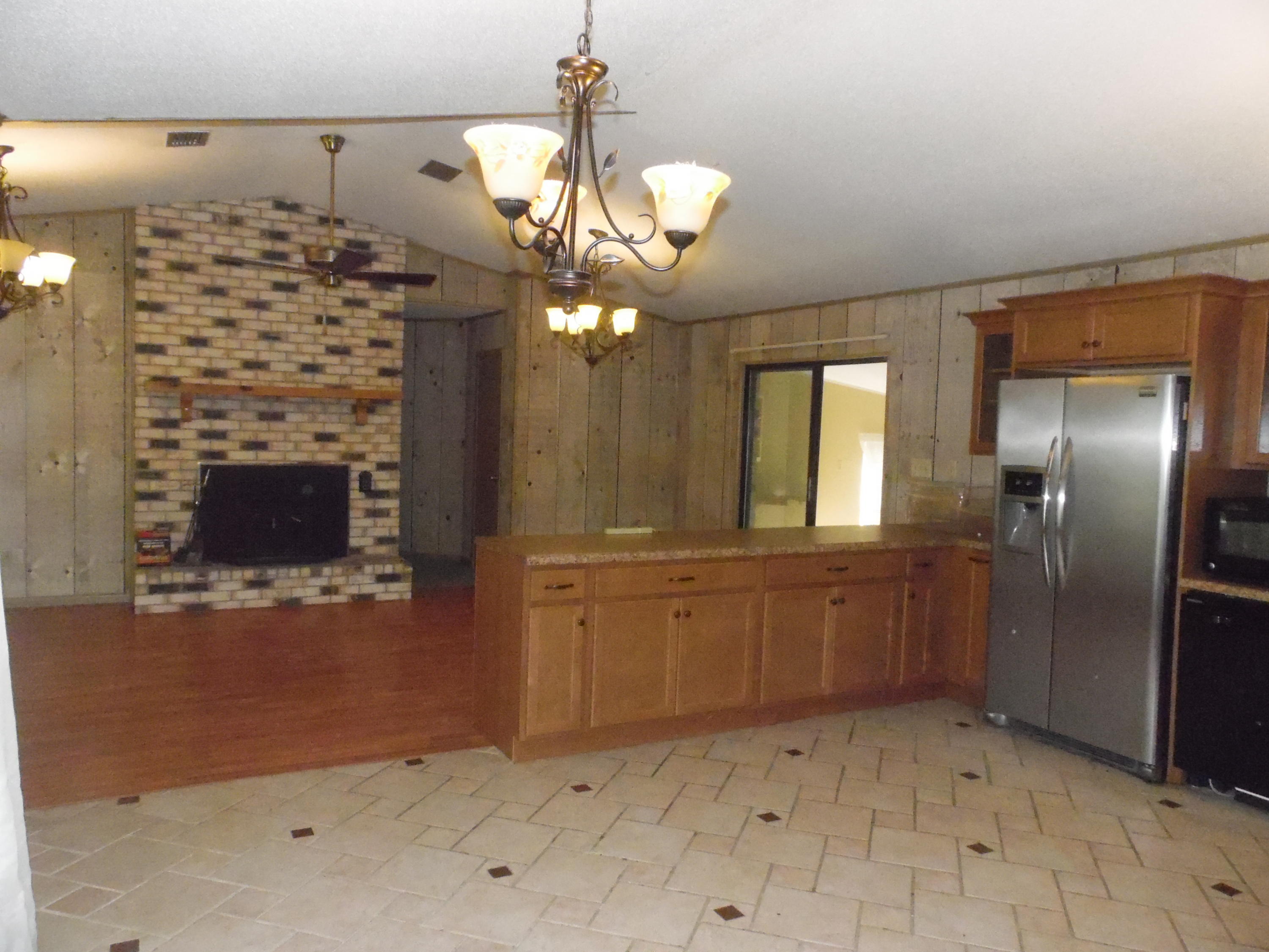 573 Andy Nowling Road DeFuniak Springs, FL 32433 - Photo 9 of 32 Kitchen