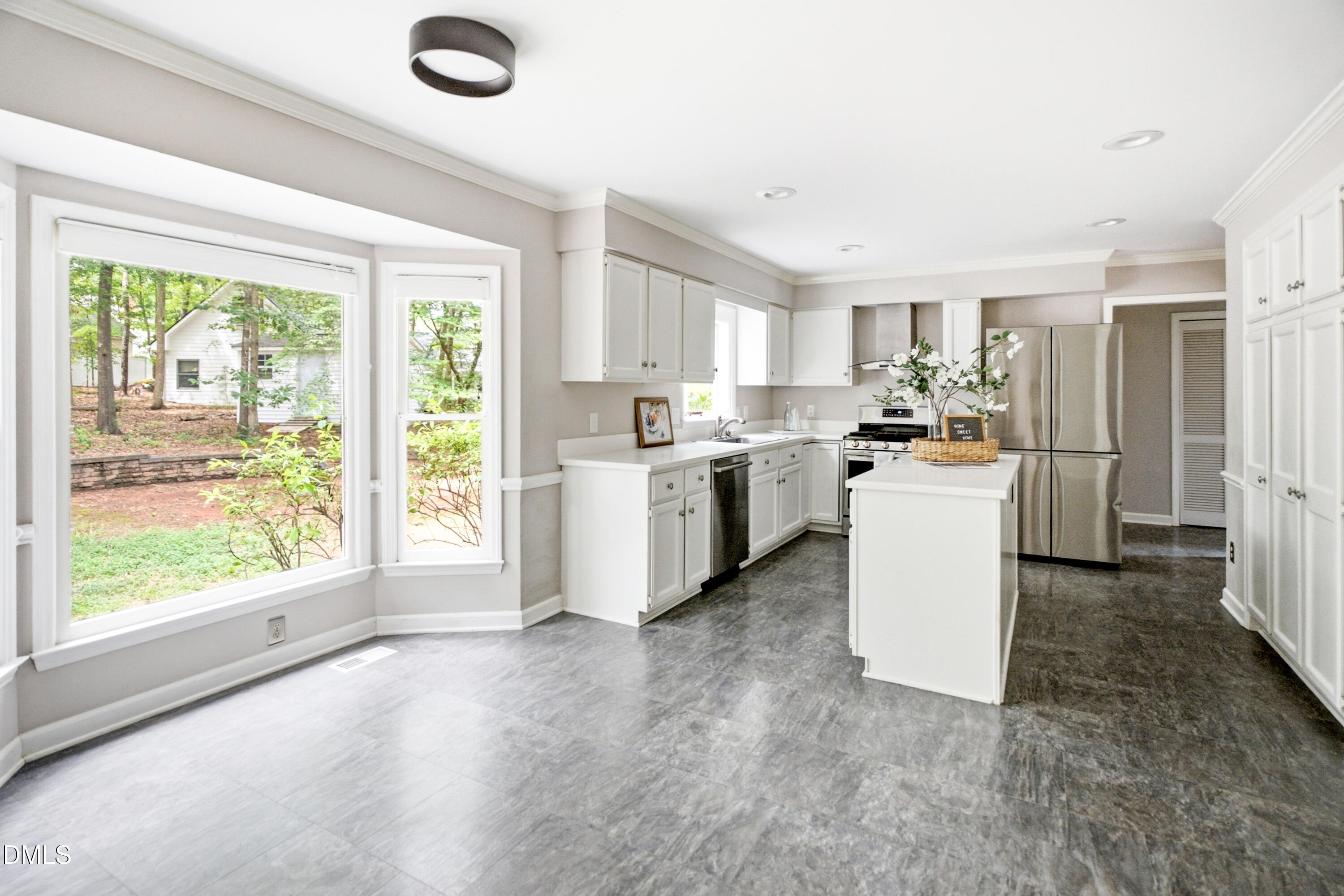 8112 Morgans Way Raleigh, NC 27615 - Photo 2 of 30 Kitchen