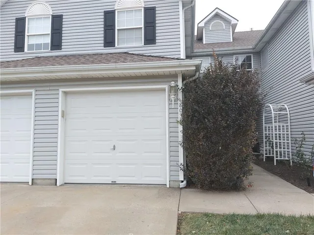 $189,900 | 8039 North Elmwood Avenue, Kansas City, MO 64119