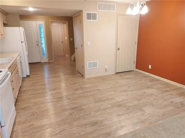 $189,900 | 8039 North Elmwood Avenue, Kansas City, MO 64119