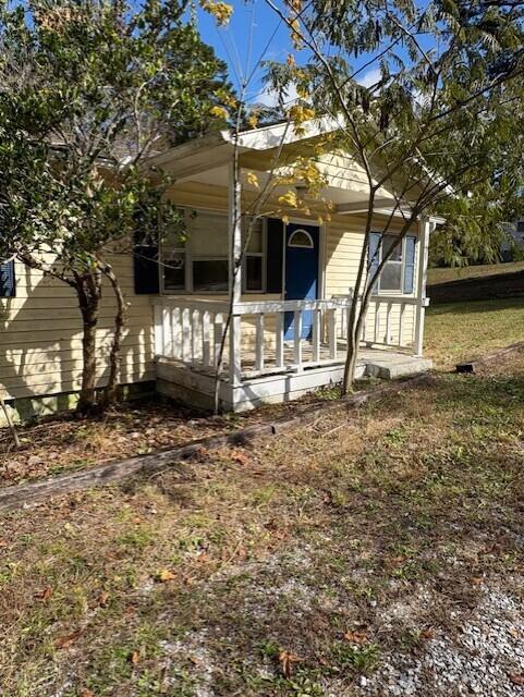 6158 Hunter Road Ooltewah, TN 37363 - Photo 3 of 16 Front Porch