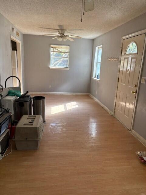 6158 Hunter Road Ooltewah, TN 37363 - Photo 5 of 16 Living Room