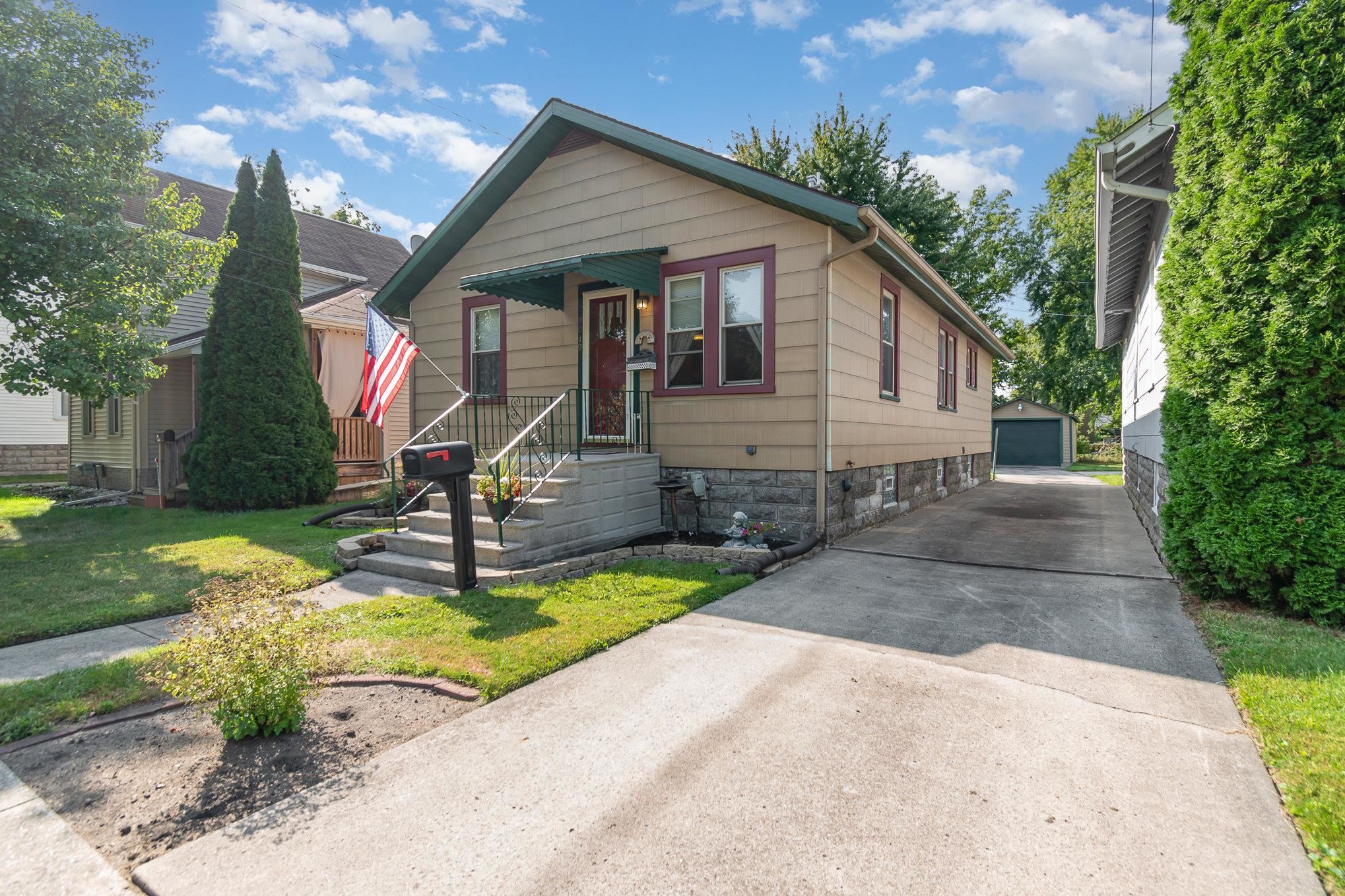 2012 3rd Street Bay City, MI 48708 - Photo 2 of 21 Gallery Image 2