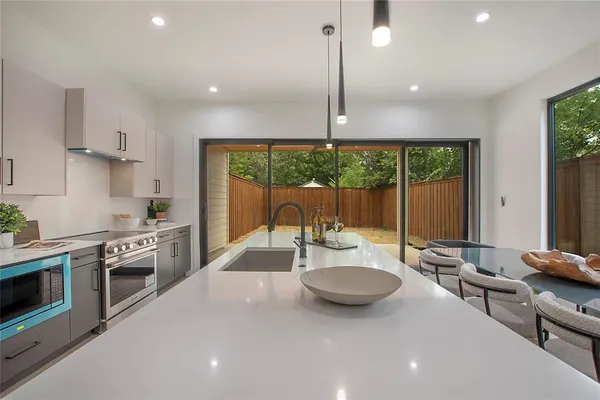 $750,000 | 2306 Hondo Avenue, Dallas, TX 75219