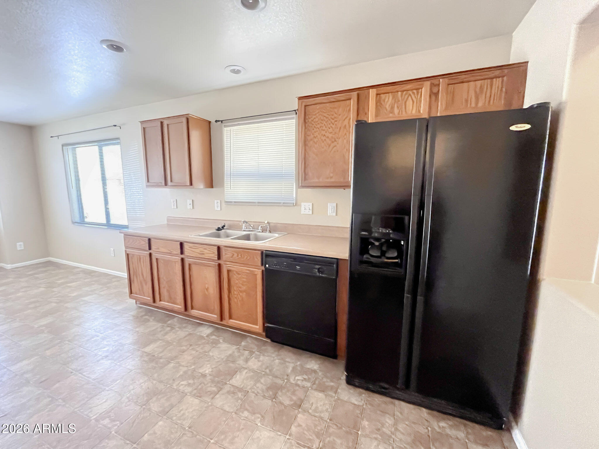 22693 North Davis Way Maricopa, AZ 85138 - Photo 10 of 33 9-22693(12)