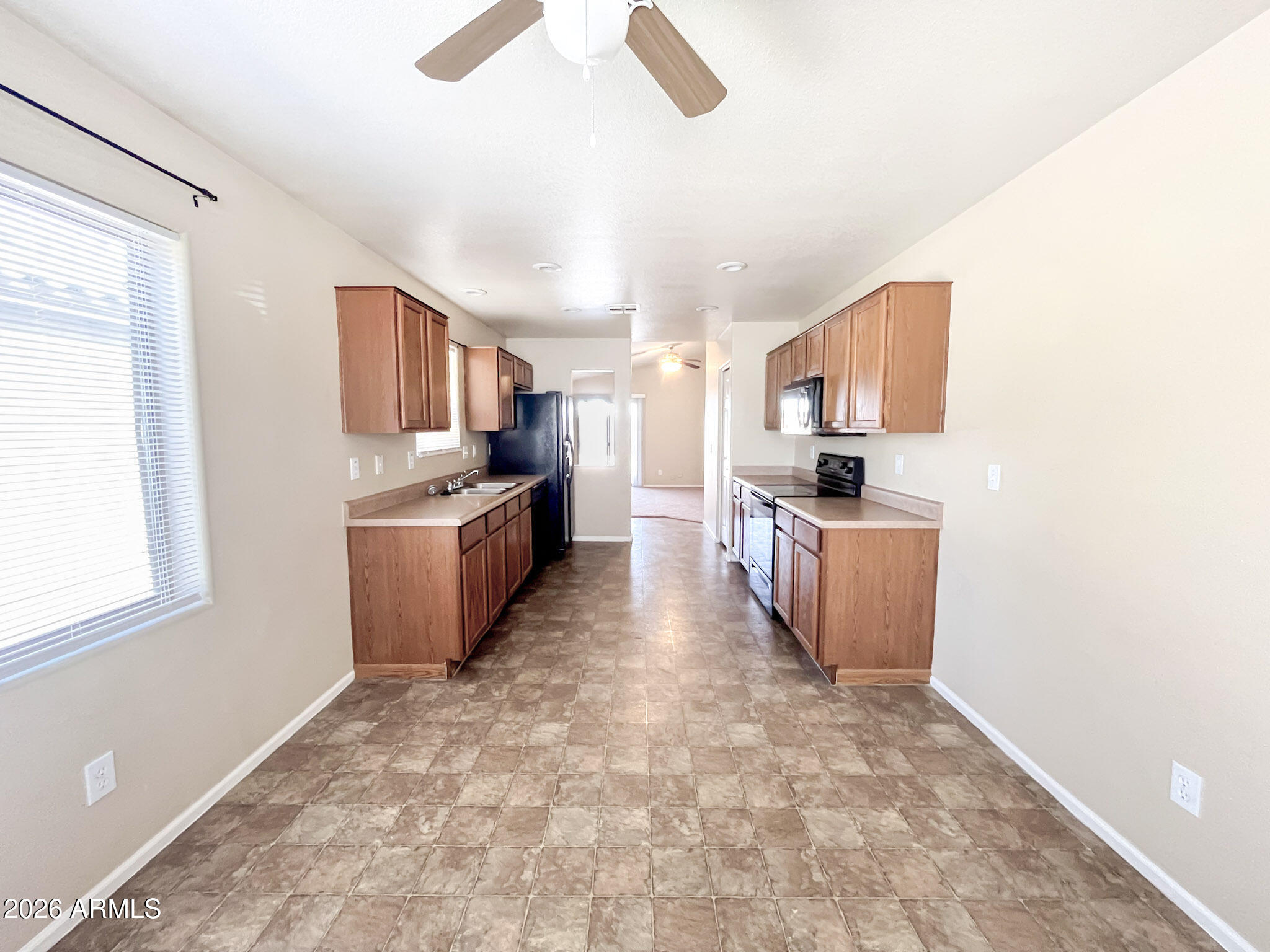 22693 North Davis Way Maricopa, AZ 85138 - Photo 14 of 33 13-22693(14)