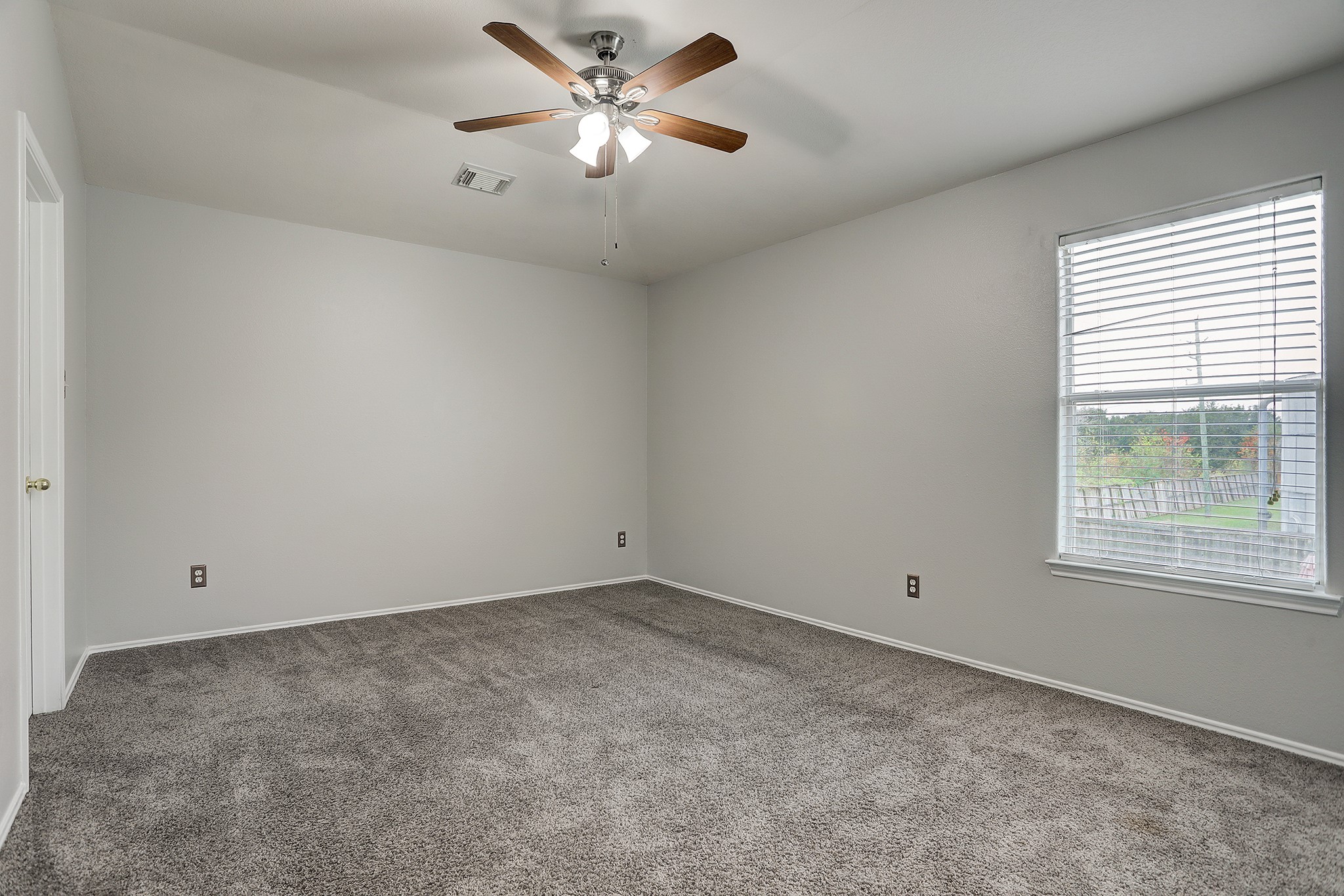 223 Sunset Colony Drive Rosharon, TX 77583 - Photo 22 of 45 Upstairs find great sized bedrooms with neutral colors.